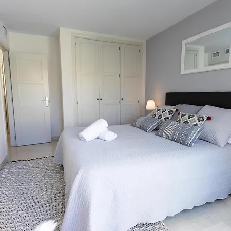 Vacation I Canas Beachfront Haven, Sea View, Jacuzzi, Golden Mile, Duplex Penthouse, 24-7 Security Apartamento