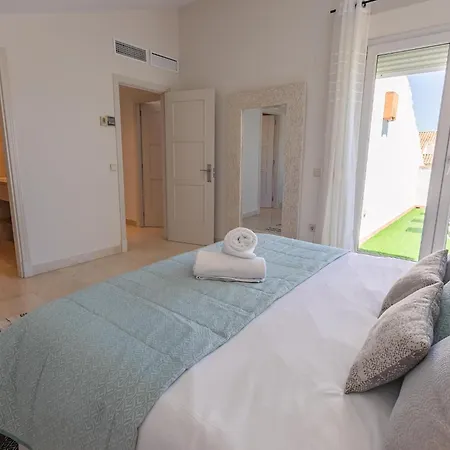 Apartamento Vacation I Canas Beachfront Haven, Sea View, Jacuzzi, Golden Mile, Duplex Penthouse, 24-7 Security Marbella