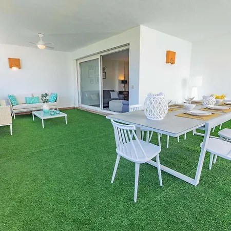 Vacation I Canas Beachfront Haven, Sea View, Jacuzzi, Golden Mile, Duplex Penthouse, 24-7 Security Apartment