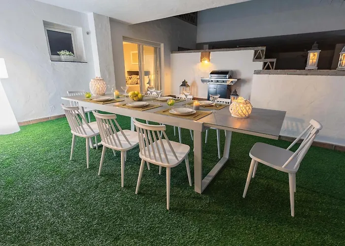 Vacation I Canas Beachfront Haven, Sea View, Jacuzzi, Golden Mile, Duplex Penthouse, 24-7 Security Apartamento Marbella