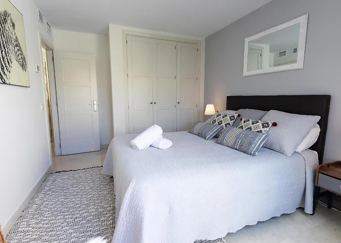 Vacation I Canas Beachfront Haven, Sea View, Jacuzzi, Golden Mile, Duplex Penthouse, 24-7 Security Apartamento