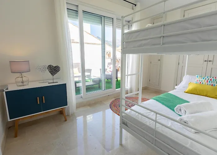 Vacation I Canas Beachfront Haven, Sea View, Jacuzzi, Golden Mile, Duplex Penthouse, 24-7 Security Apartamento Marbella